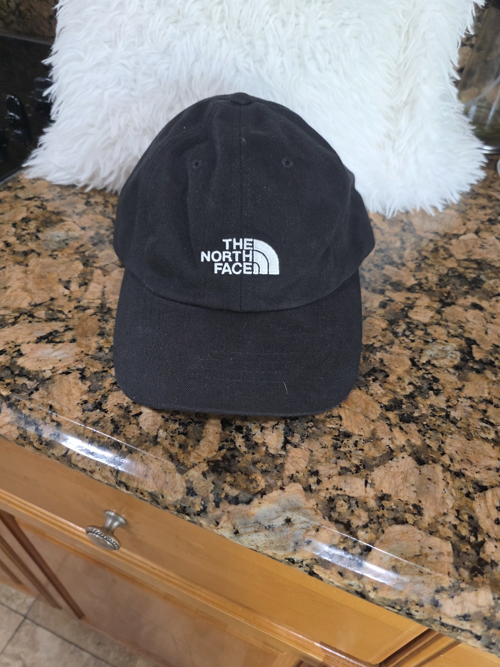 The North Face  Men s Black Baseball Cap - Classic Logo